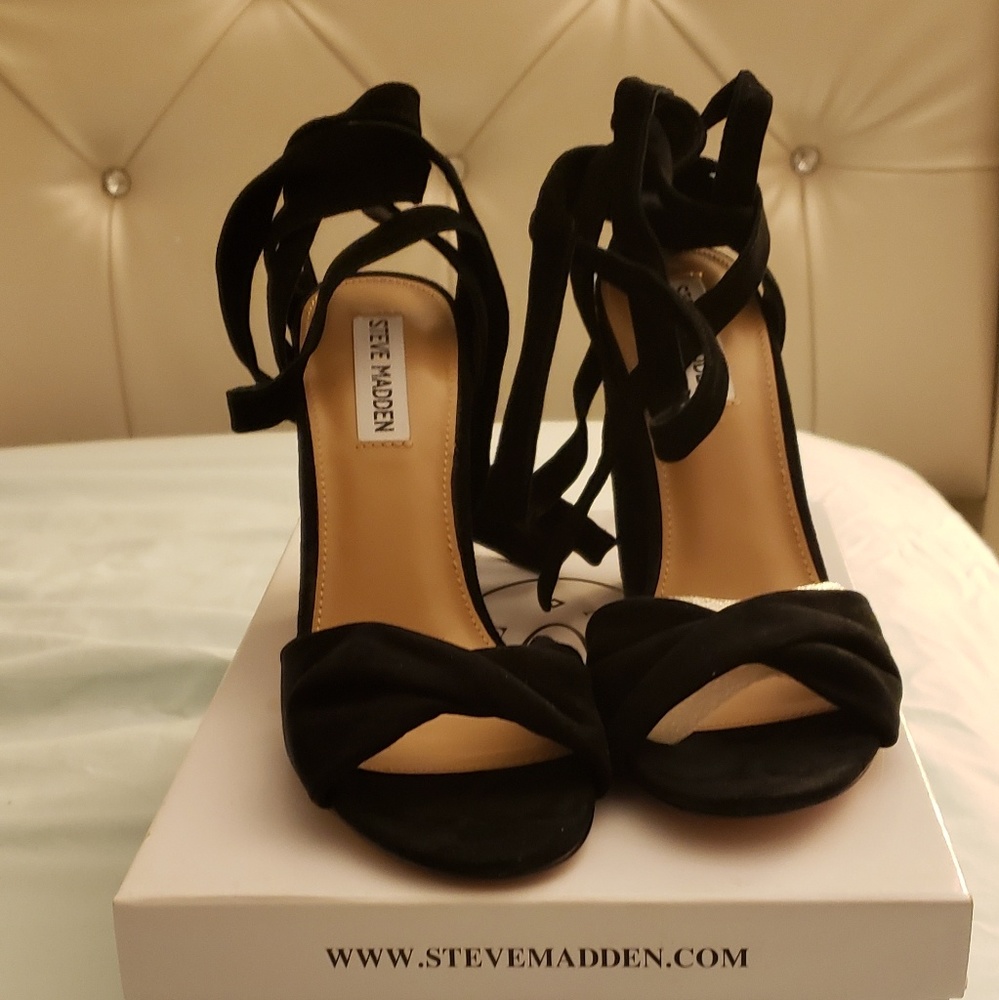 Steve Madden Clary black suede